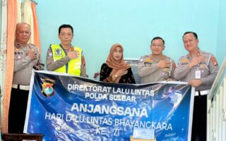 71 Tahun Mengabdi, Dirlantas Polda Sulbar Kunjungi Purnawirawan Kenang Pengabdian dan Kepedulian