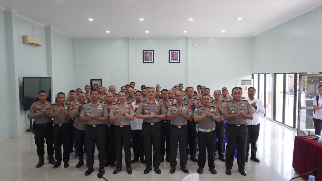 Hadir Saat Warga Membutuhkan, Kapolda Sulbar Pastikan Kesiapan Pelayanan di Polresta Mamuju